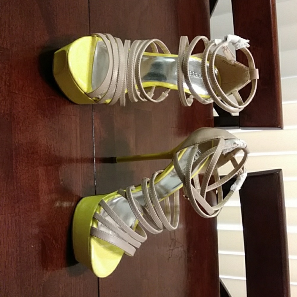 Women's shoes